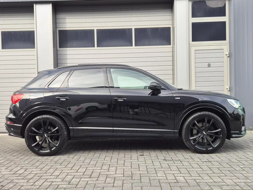 Audi Q3 45 TFSI quattro 230pk SLine Matrix uit 2019, foto 6