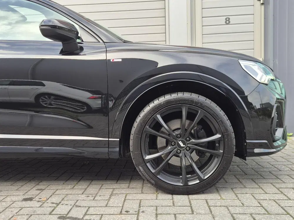 Audi Q3 45 TFSI quattro 230pk SLine Matrix uit 2019, foto 7