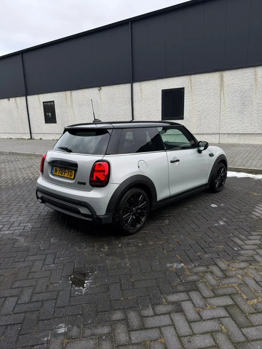 Mini Cooper Cooper Business uit 2022, foto 8