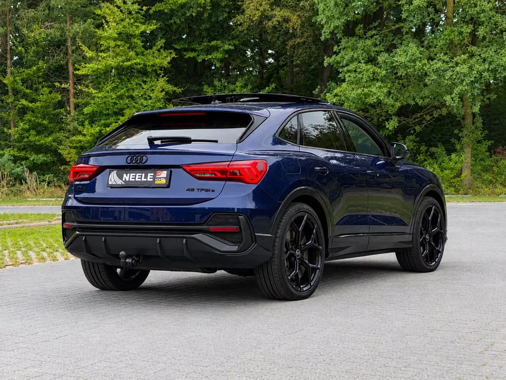 Audi Q3 45 TFSI e Sportback PANO uit 2022, foto 3