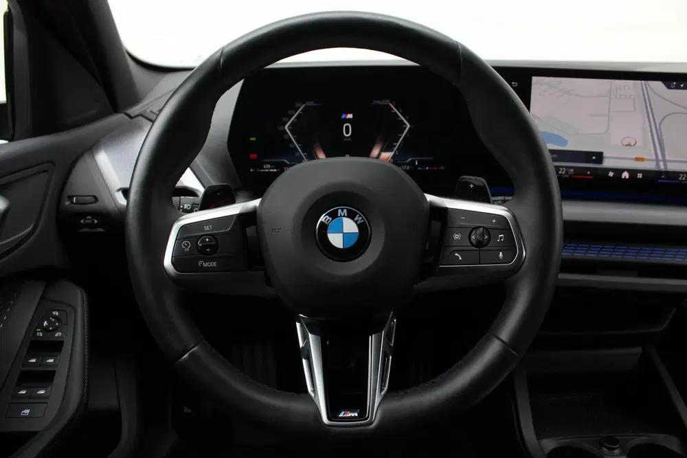 BMW 1-serie 120 M Sport Automaat uit 2025, foto 3