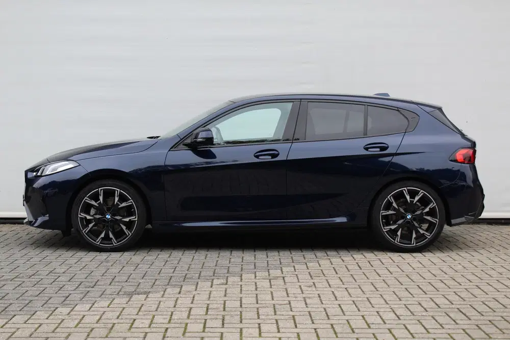 BMW 1-serie 120 M Sport Automaat uit 2025, foto 4