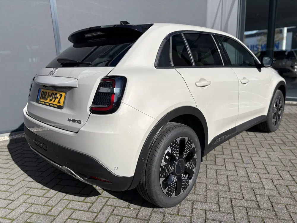 Fiat 600 1.2 Hybrid La Prima Achteruitrijcamera uit 2025, foto 5