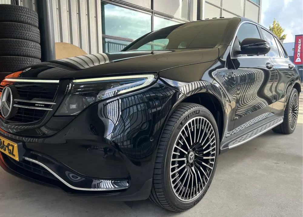 Mercedes-Benz EQC 400 4MATIC AMG Line Premium 80 kWh uit 2022, foto 5