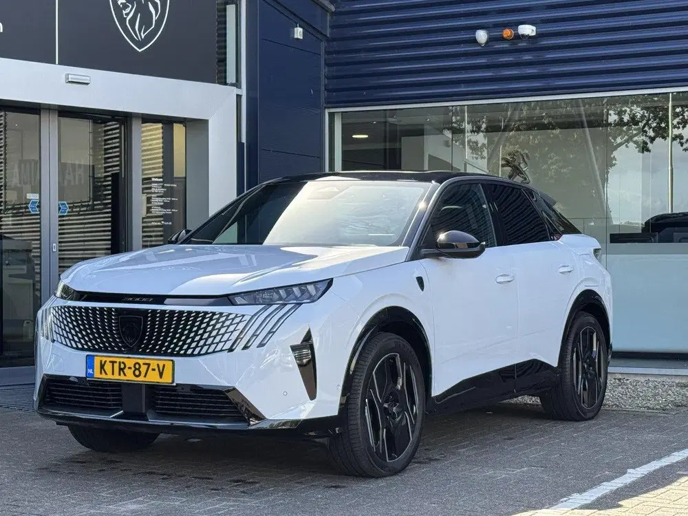 Peugeot 3008 GT 210pk 73 kWh uit 2024