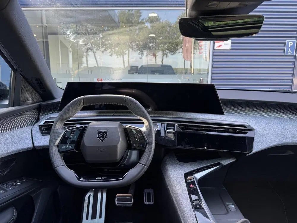 Peugeot 3008 GT 210pk 73 kWh uit 2024, foto 12