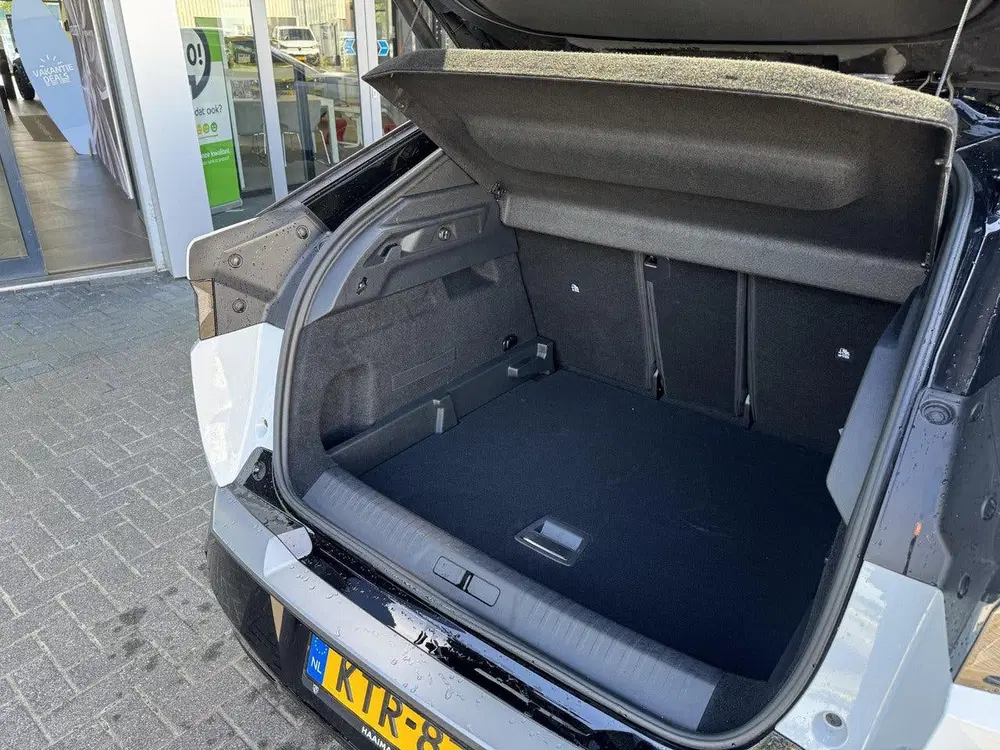 Peugeot 3008 GT 210pk 73 kWh uit 2024, foto 8