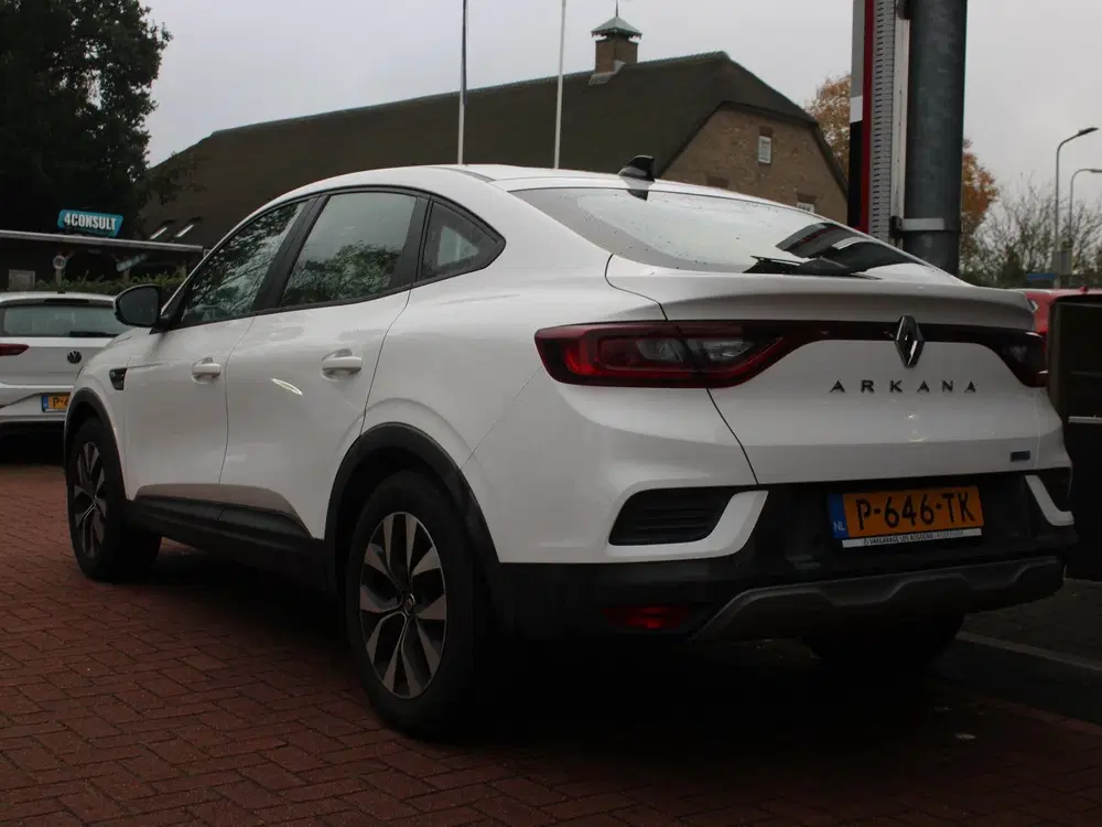 Renault Arkana 1.6 E-Tech Hybrid *Zen* uit 2022, foto 3