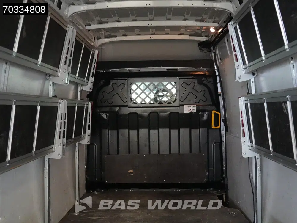 Iveco Daily Automaat L3H2 160PK AC uit 2024, foto 12