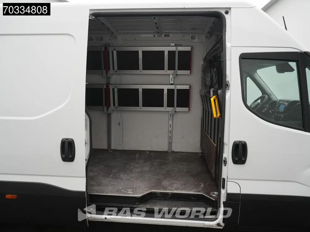 Iveco Daily Automaat L3H2 160PK AC uit 2024, foto 8