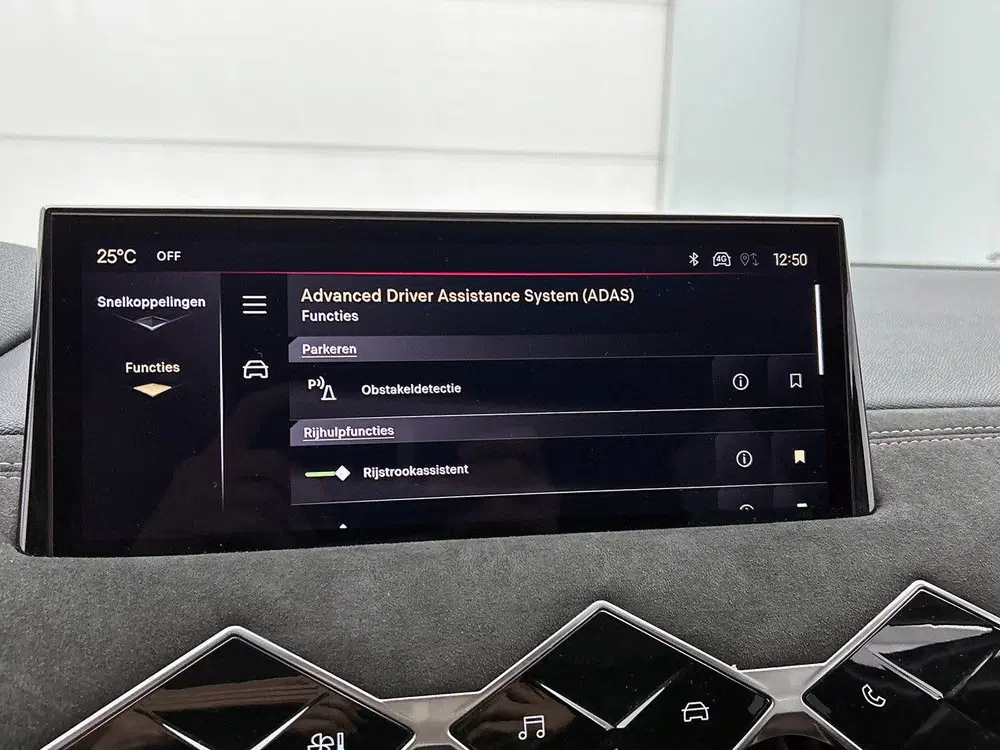 DS Automobiles DS 3 DS DS 3 100 pk Performance Line uit 2024, foto 14