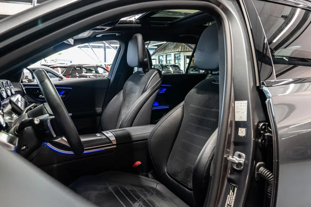 Mercedes-Benz C-Klasse 300 e Business Solution AMG Sc uit 2024, foto 3