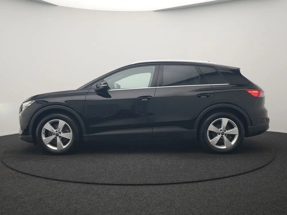 Audi Q4 e-tron 45 quattro S Line 82 kWh 286pk Dealer O.H uit 2024, foto 2