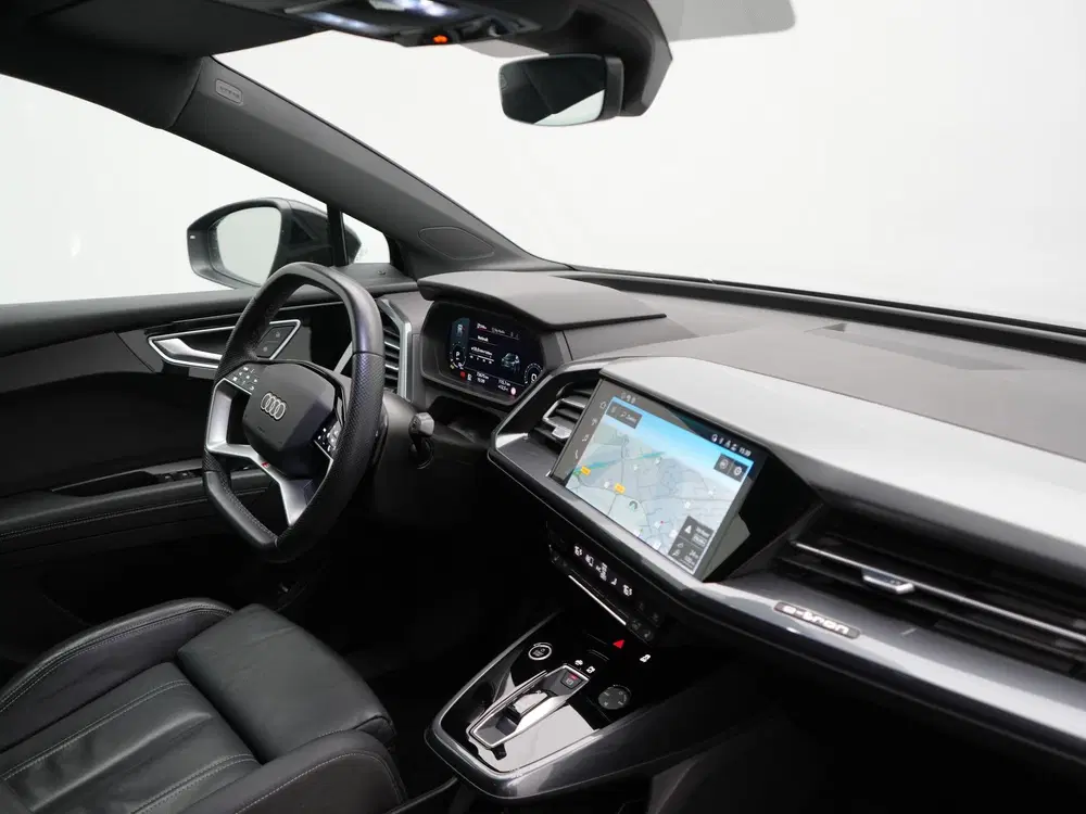 Audi Q4 e-tron 45 quattro S Line 82 kWh 286pk Dealer O.H uit 2024, foto 4