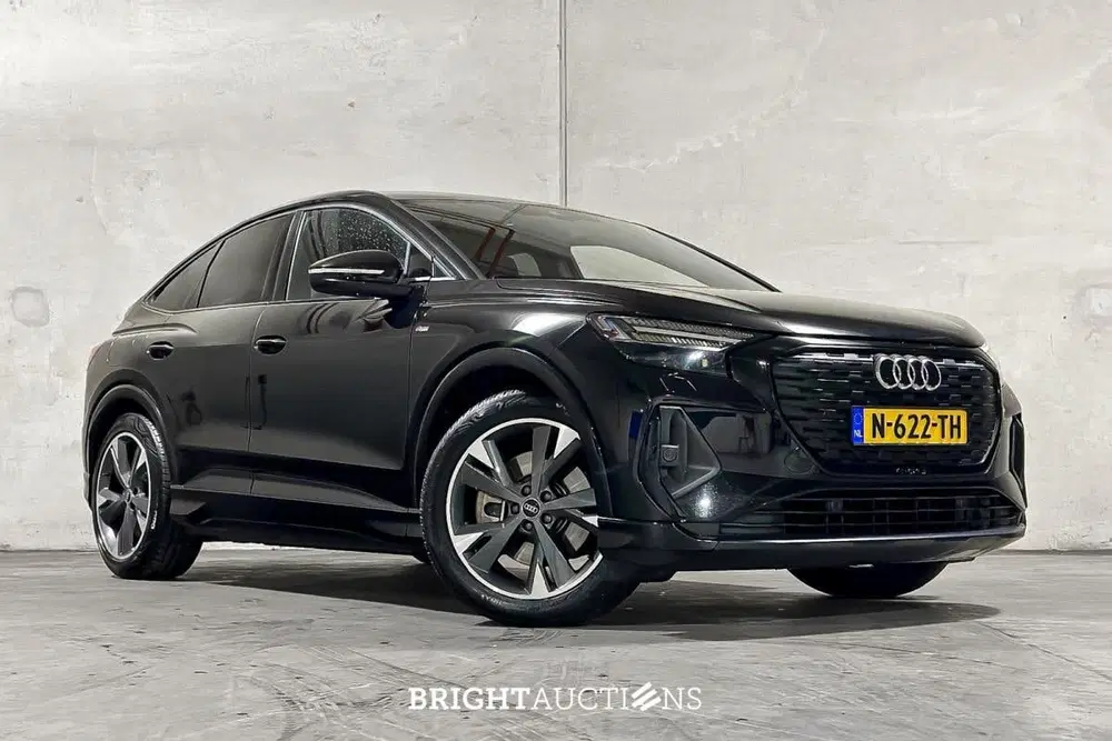 Audi Q4 e-tron 40 Launch edition S Competition 77 uit 2021, foto 12