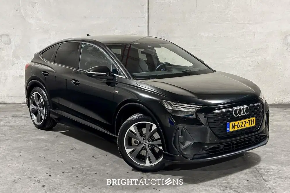 Audi Q4 e-tron 40 Launch edition S Competition 77 uit 2021, foto 13