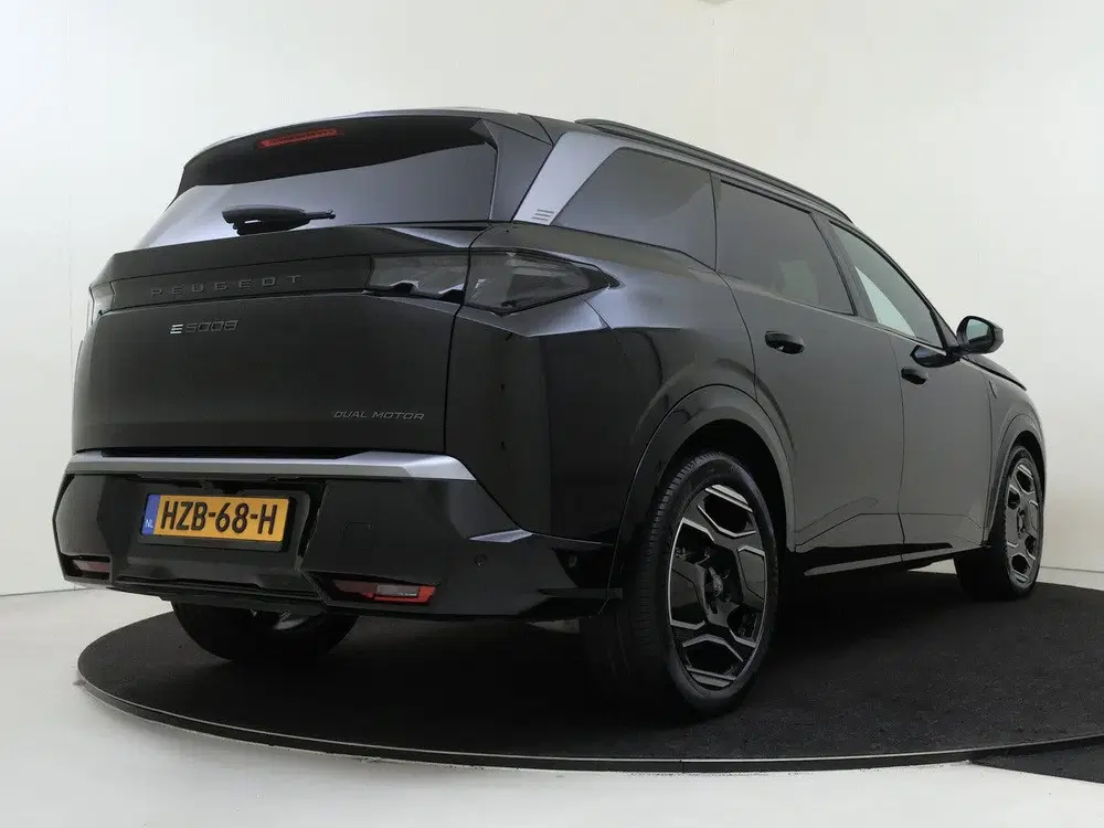 Peugeot 5008 Launch Edition Dual Motor 73 kWh 325pk uit 2025, foto 11