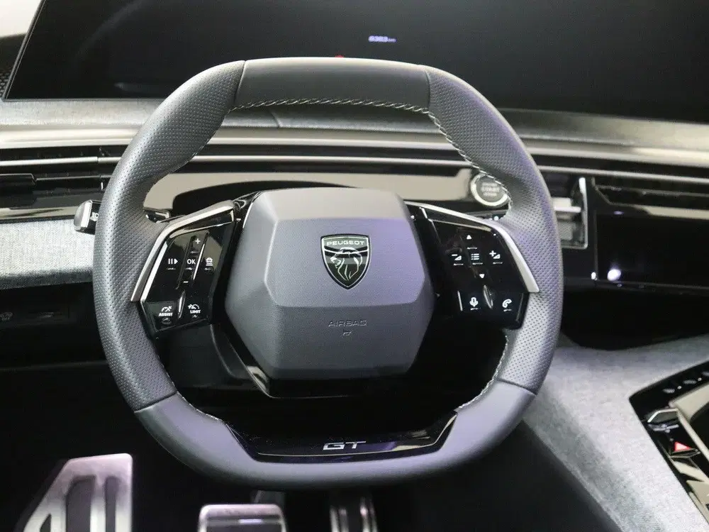 Peugeot 5008 Launch Edition Dual Motor 73 kWh 325pk uit 2025, foto 6