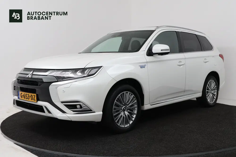 Mitsubishi Outlander 2.4 PHEV Instyle (PANORAMADAK uit 2019