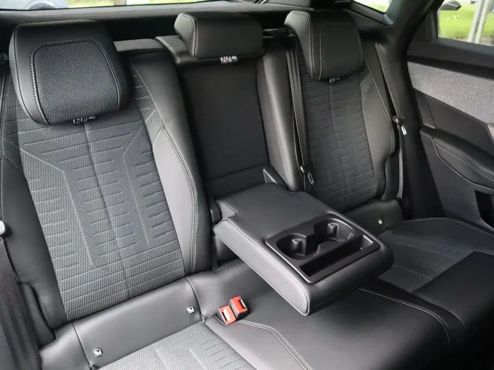Peugeot 3008 GT Plug-in Hybrid 225PK e-DCS7 Automaat uit 2026, foto 8