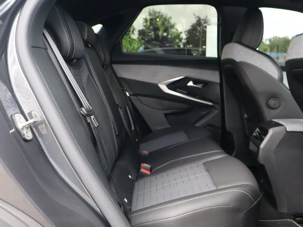 Peugeot 3008 GT Plug-in Hybrid 225PK e-DCS7 Automaat uit 2026, foto 9