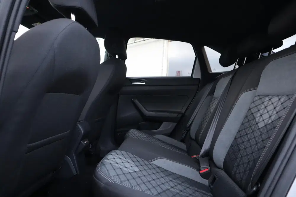 Volkswagen Taigo 1.0 TSI R-LINE CAMERA uit 2025, foto 6