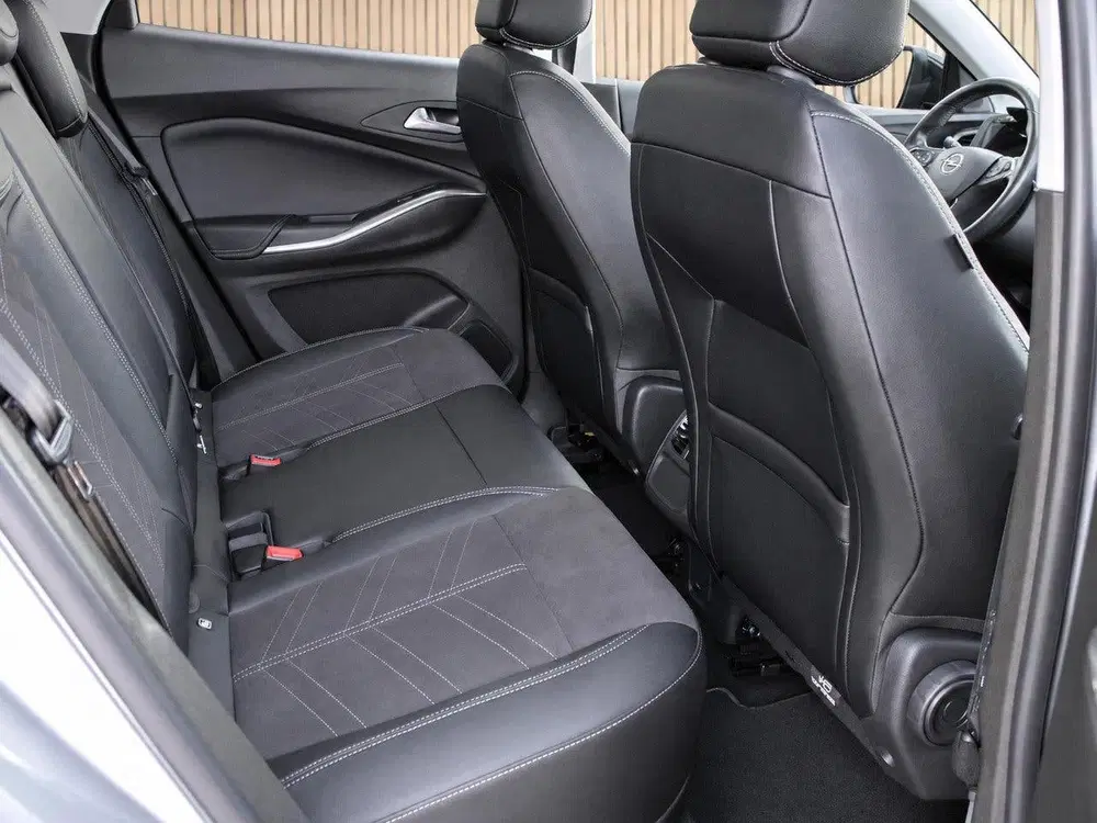 Opel Grandland 1.6 Turbo Plug-In Hybrid 4x4 Business Eleg uit 2022, foto 15