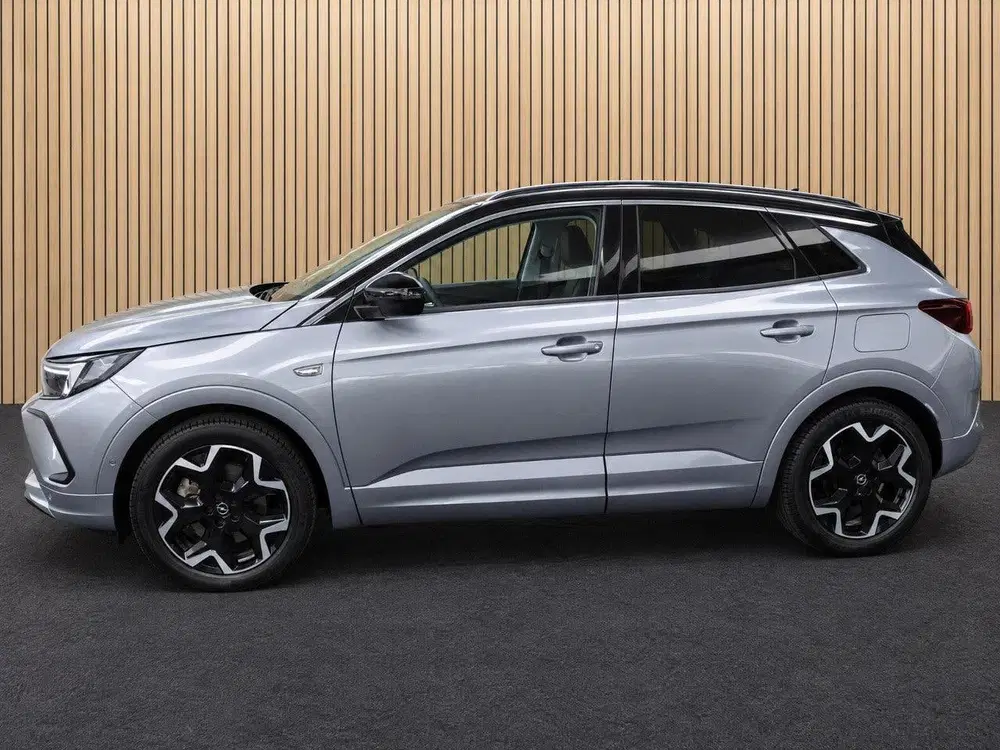 Opel Grandland 1.6 Turbo Plug-In Hybrid 4x4 Business Eleg uit 2022, foto 2