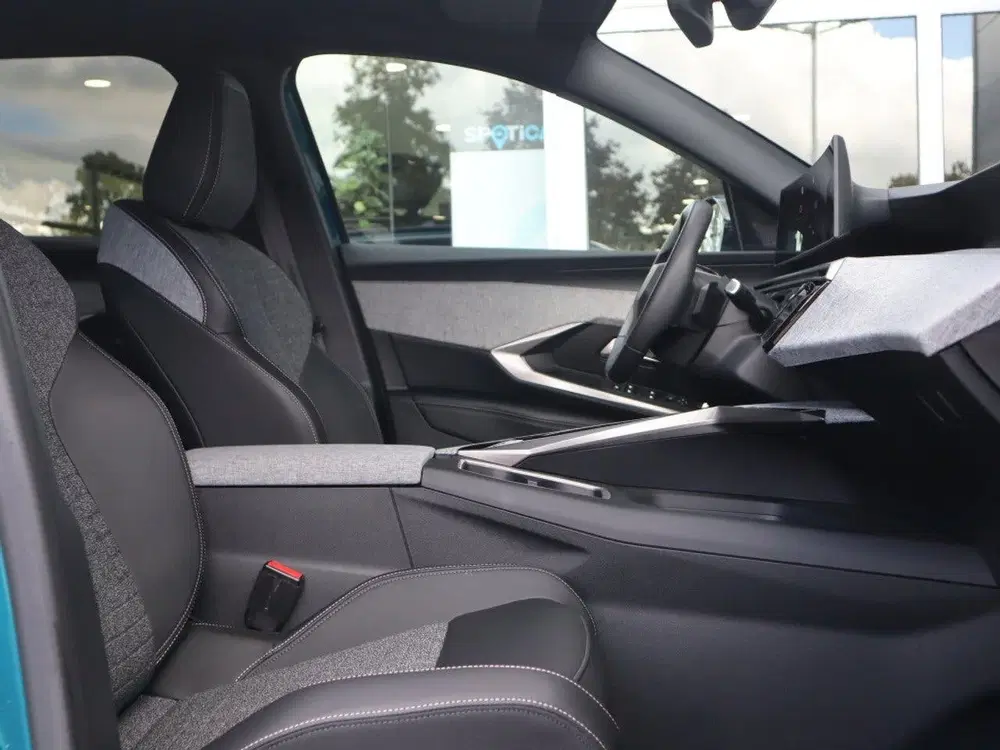 Peugeot 5008 Allure Mild Hybride 145PK e-DSC6 Automaat uit 2025, foto 7