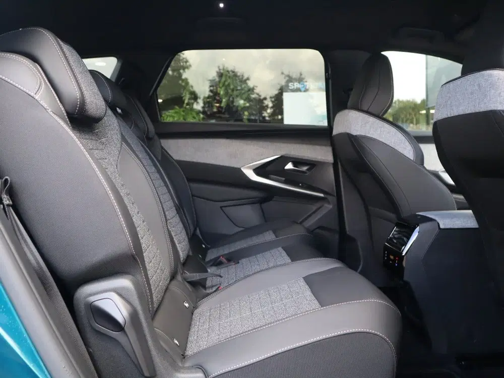Peugeot 5008 Allure Mild Hybride 145PK e-DSC6 Automaat uit 2025, foto 9