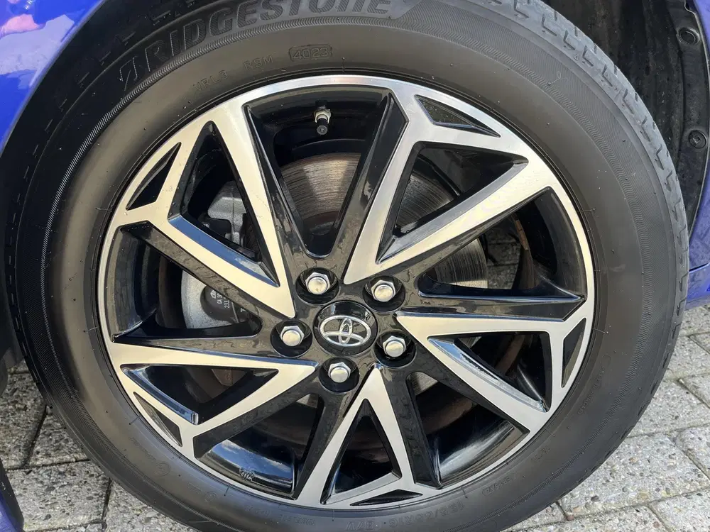 Toyota Yaris 1.5 Hybrid Dynamic uit 2023, foto 2