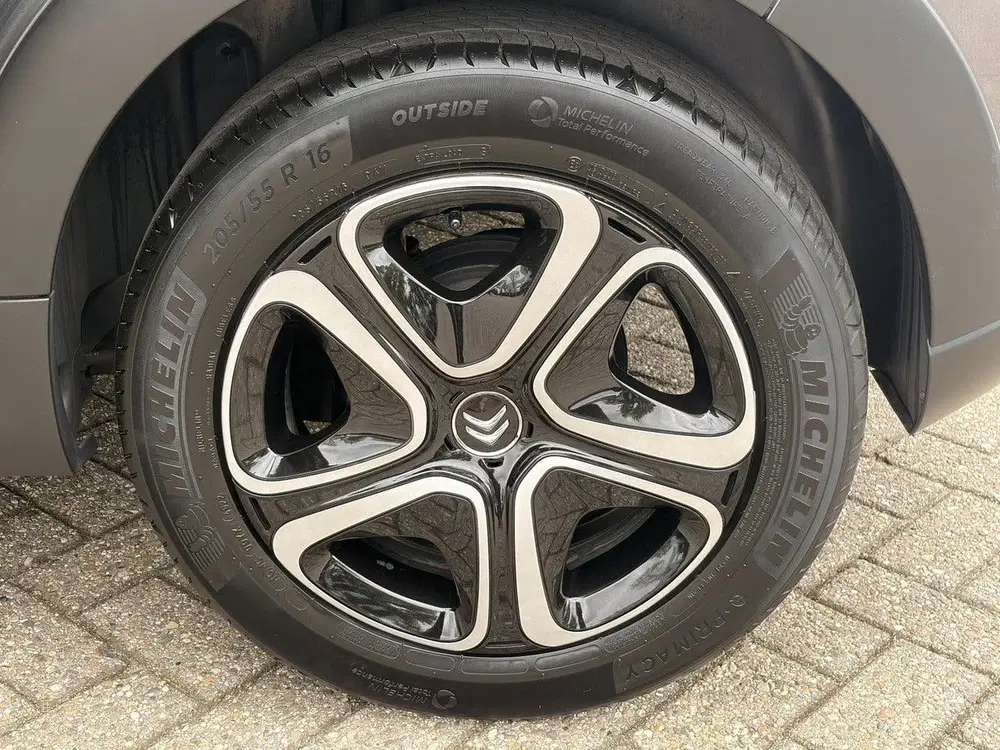 Citroën C3 1.2 PureTech C-Series uit 2023, foto 11