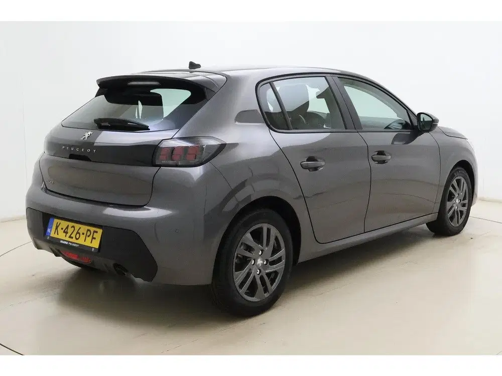 Peugeot 208 1.2 PureTech Active Pack uit 2021, foto 2