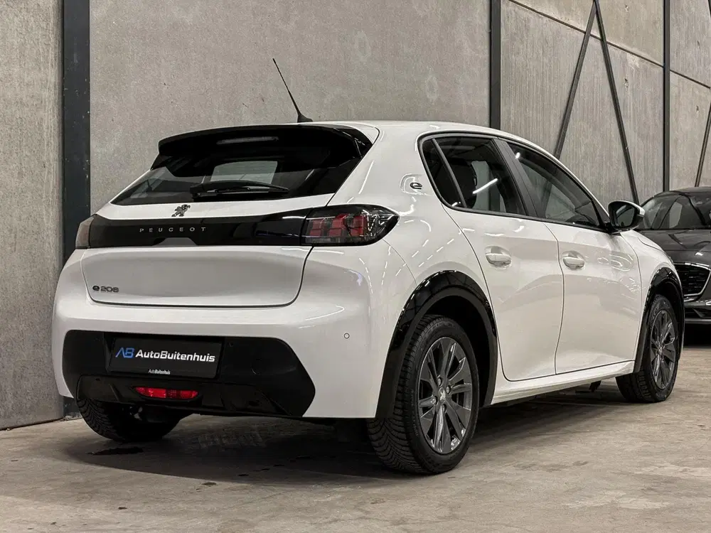 Peugeot 208 EV Active Pack 50 kWh uit 2021, foto 2