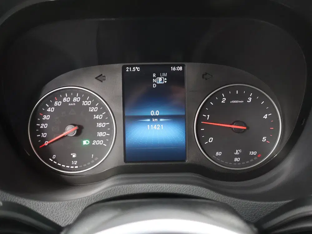 Mercedes-Benz Sprinter 319 CDI uit 2023, foto 11