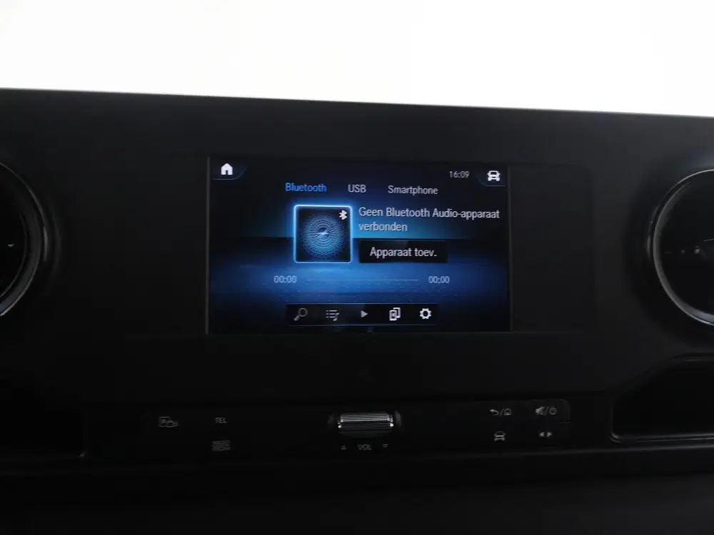 Mercedes-Benz Sprinter 319 CDI uit 2023, foto 14