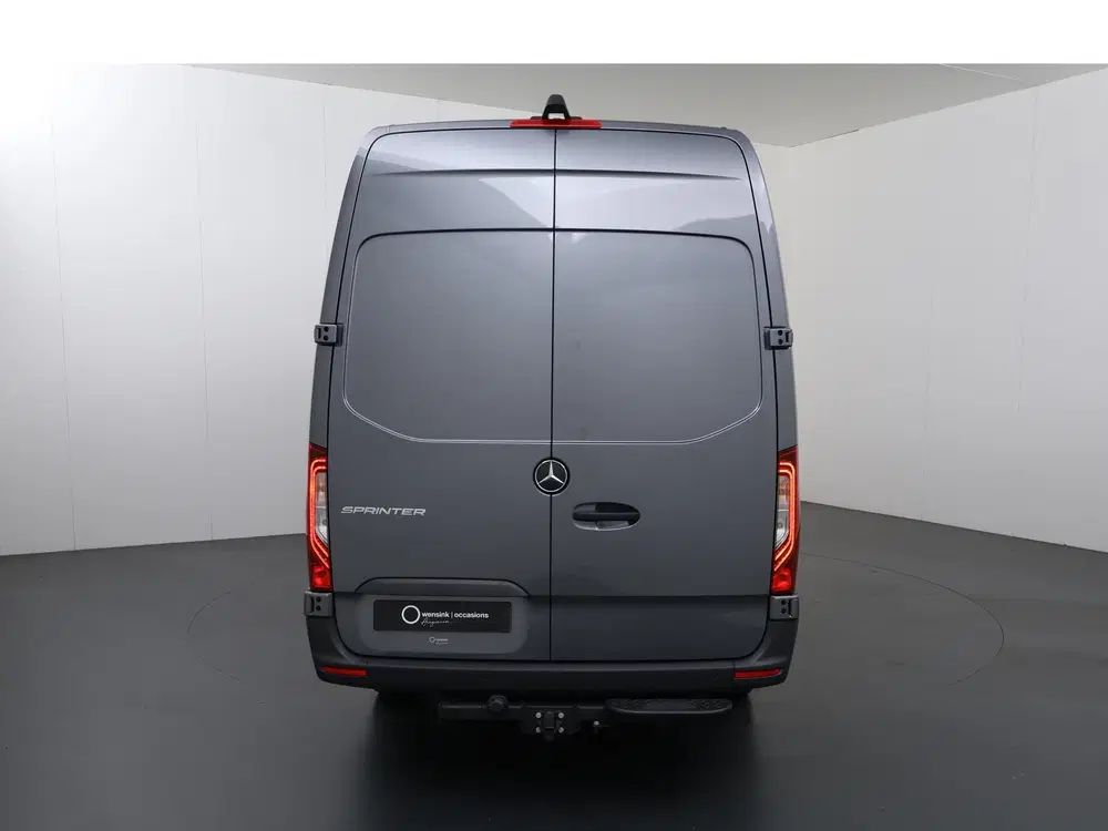Mercedes-Benz Sprinter 319 CDI uit 2023, foto 4