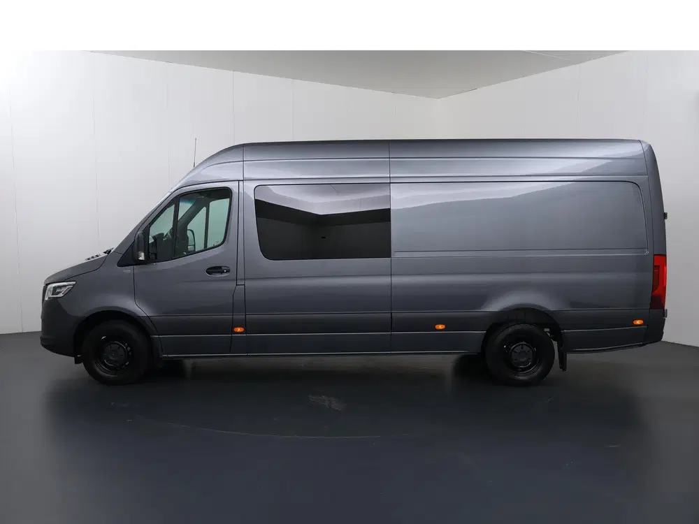 Mercedes-Benz Sprinter 319 CDI uit 2023, foto 5
