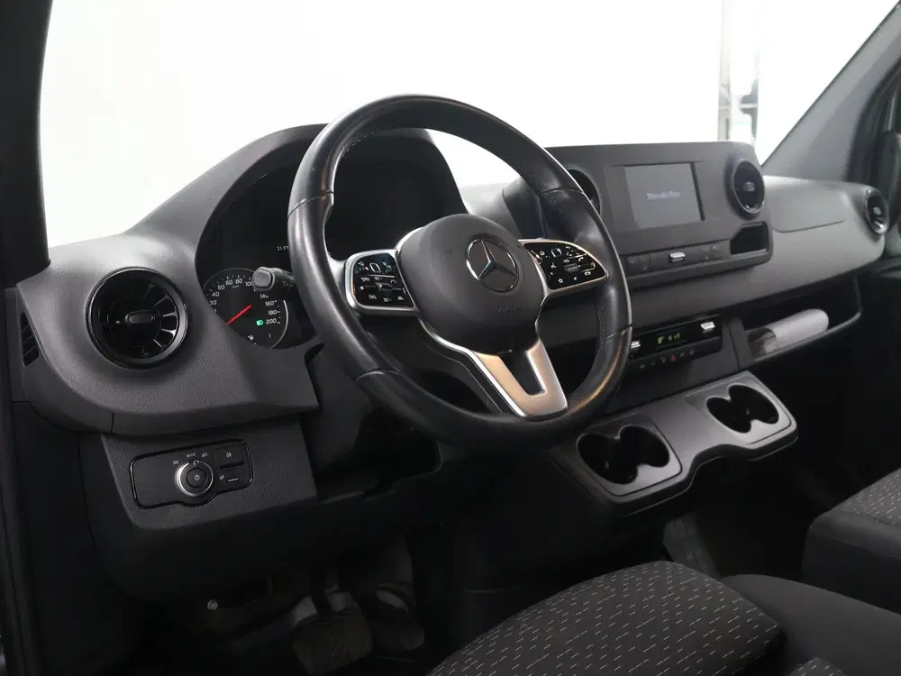 Mercedes-Benz Sprinter 319 CDI uit 2023, foto 7