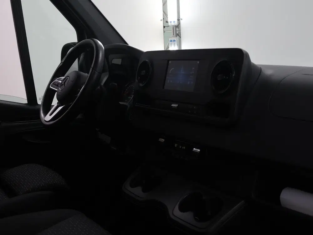 Mercedes-Benz Sprinter 319 CDI uit 2023, foto 9