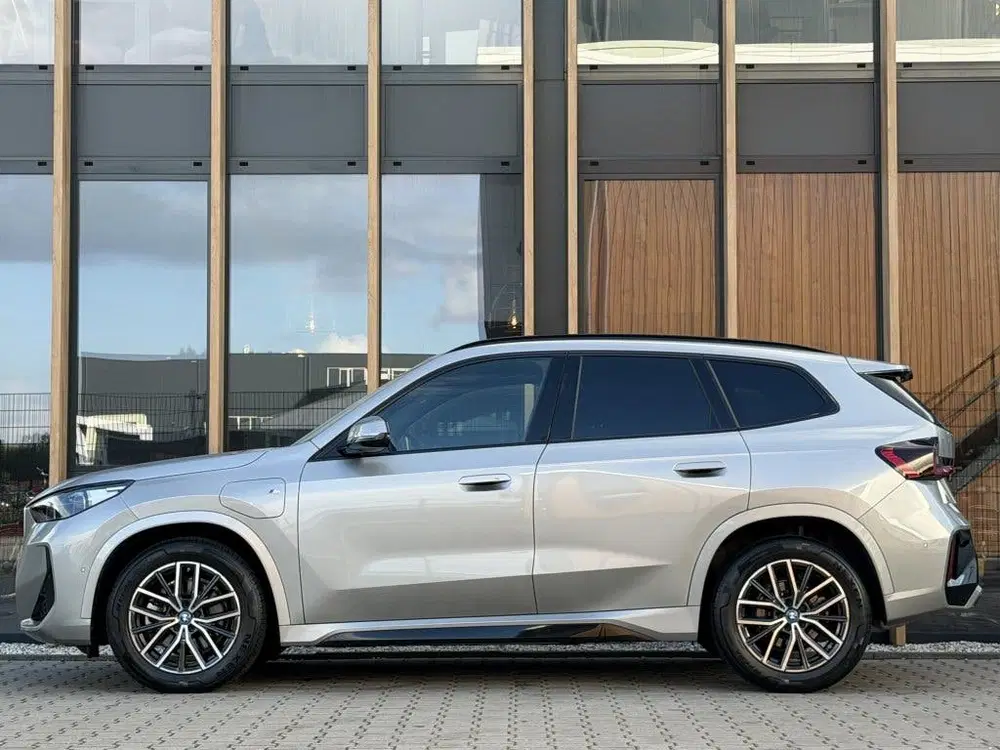BMW X1 xDrive25e M-sport uit 2023, foto 5
