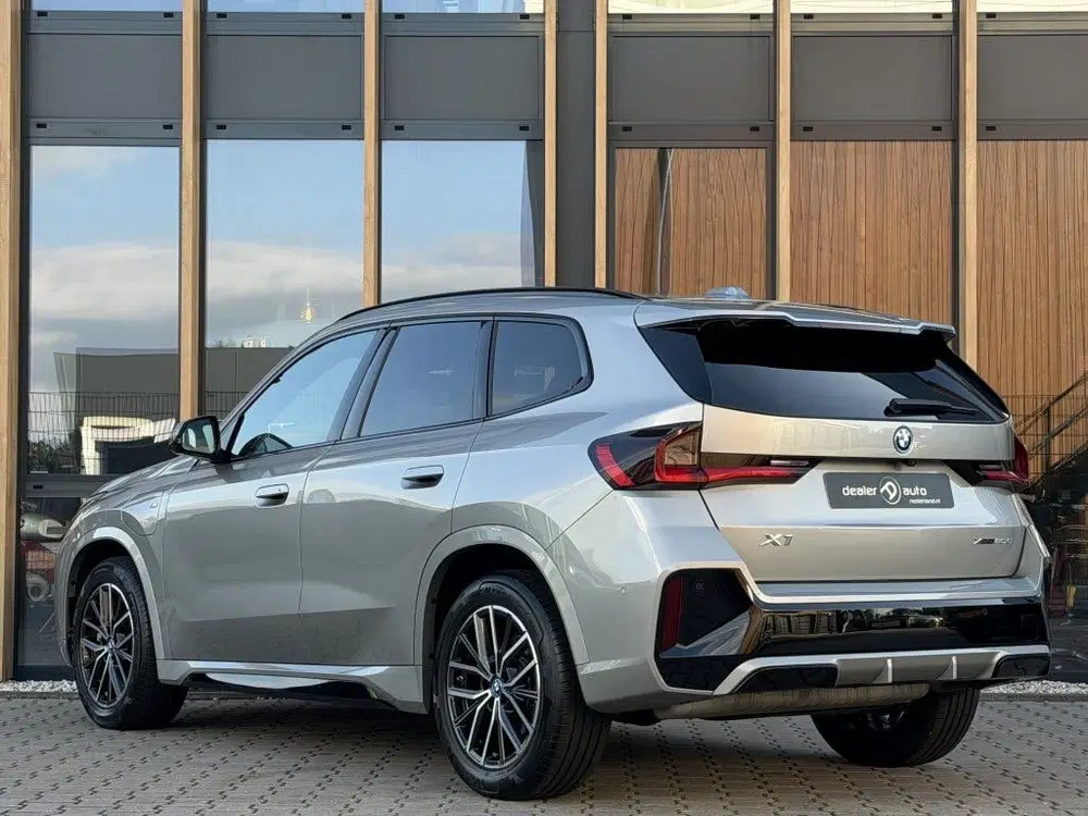 BMW X1 xDrive25e M-sport uit 2023, foto 7
