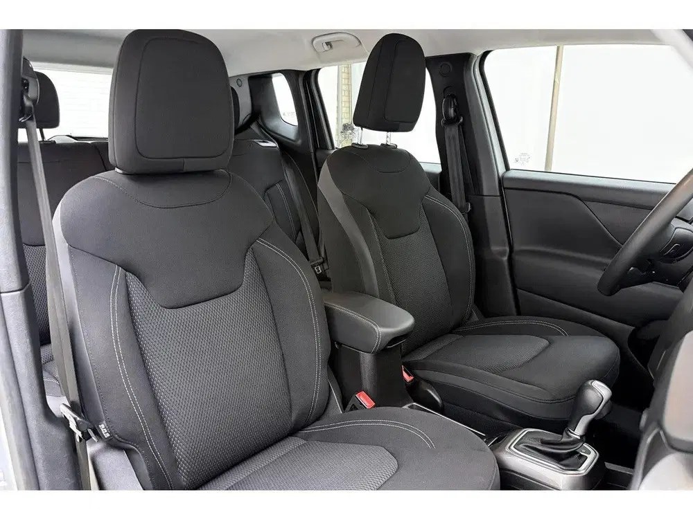 Jeep Renegade 1.3T DDCT Limited Automaat uit 2021, foto 13
