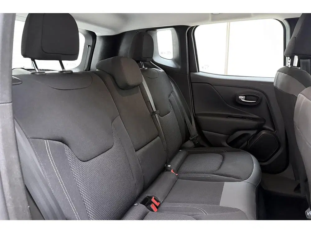 Jeep Renegade 1.3T DDCT Limited Automaat uit 2021, foto 14