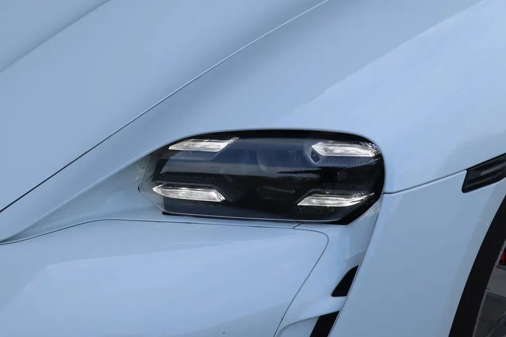 Porsche Taycan 4S Performance 84 kWh uit 2020, foto 7