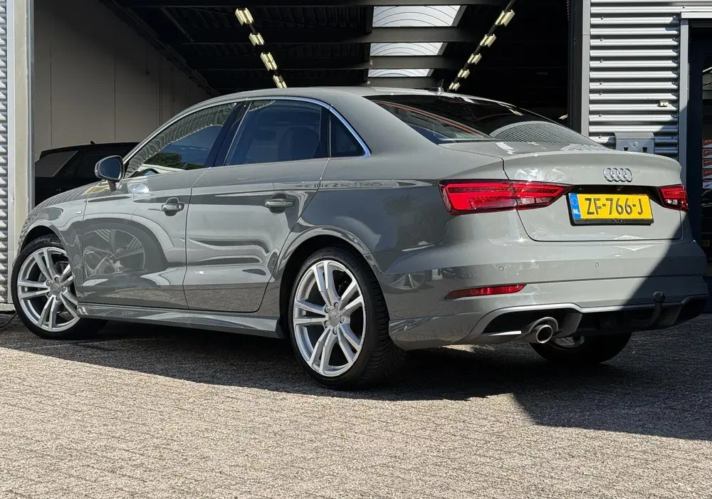Audi A3 30 TFSI Sport S Line Edition l Trekhaak l uit 2019, foto 2