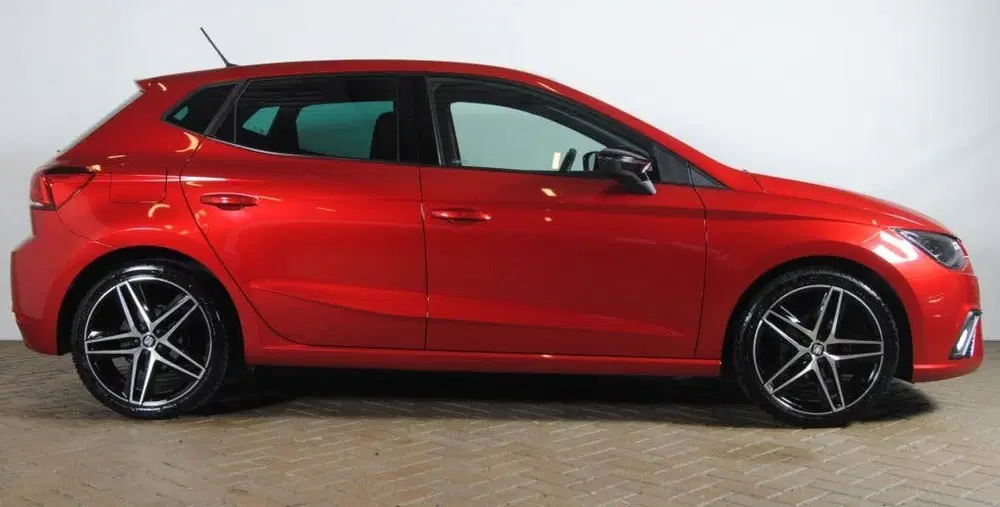 SEAT Ibiza 1.0 TSI FR BnsInt. uit 2019, foto 2