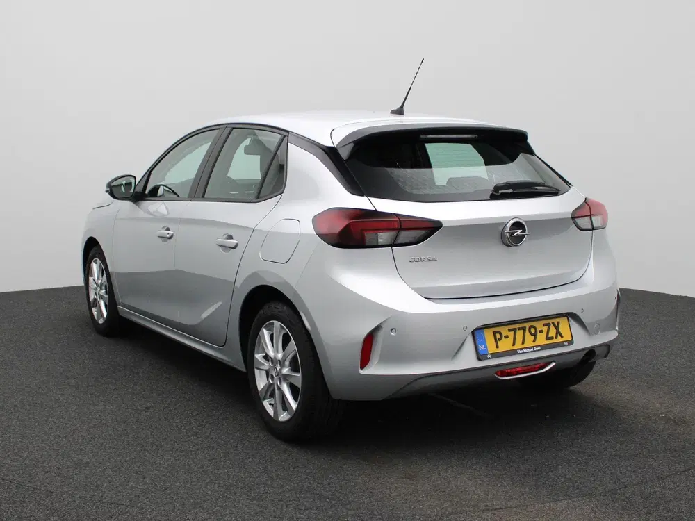 Opel Corsa 1.2 Edition uit 2022, foto 2