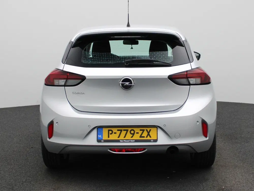 Opel Corsa 1.2 Edition uit 2022, foto 5
