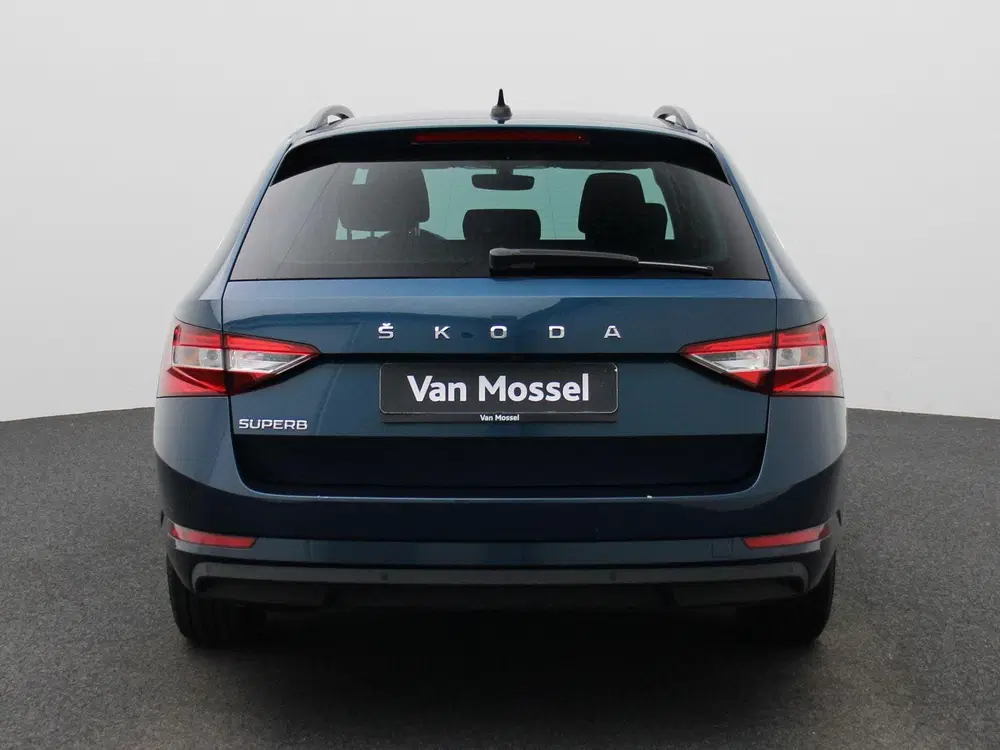 Skoda Superb 2.0 TDI Business Edition uit 2022, foto 5
